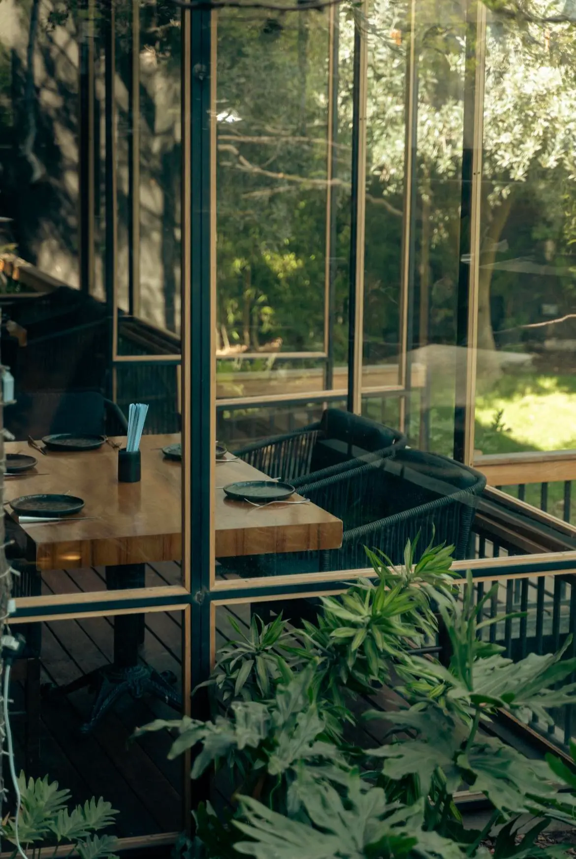 Terraza interior del restaurante MAHO